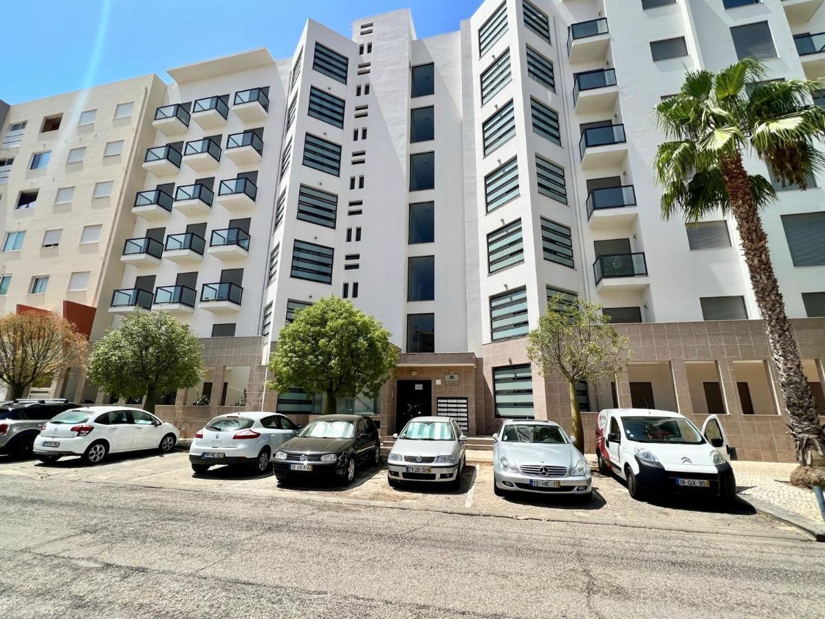 Faro Stylish 2 By Homing Apartment Luaran gambar